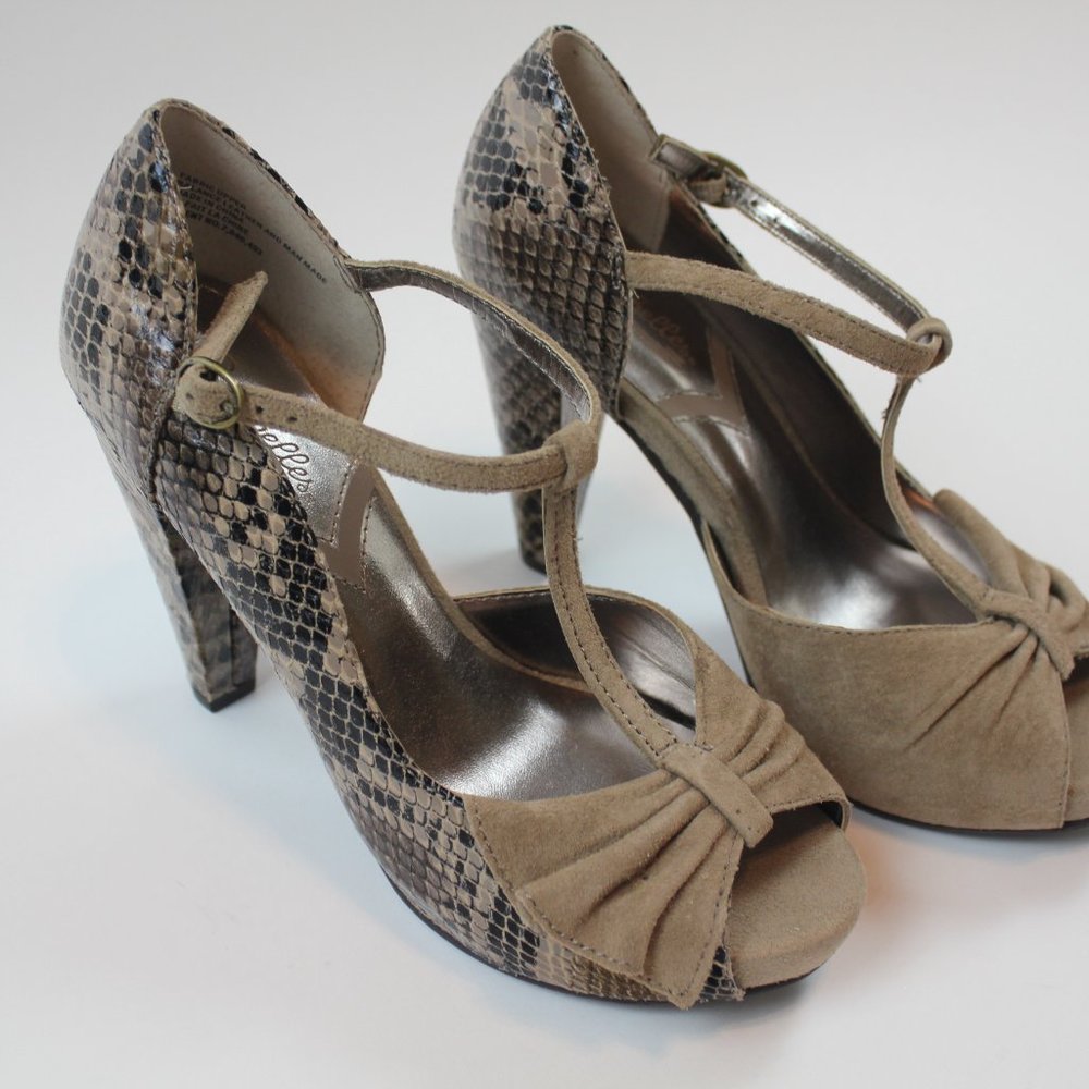 Seychelles Heritage Snake Print Leather Bow Peep Toe Heels Womens Shoe Size 6 - Picture 9 of 9